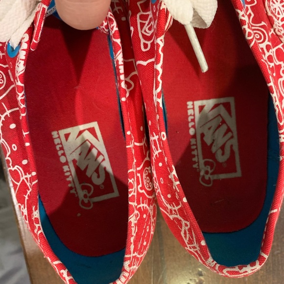 Hello kitty! Vans! Killer combo sold out - Picture 7 of 7